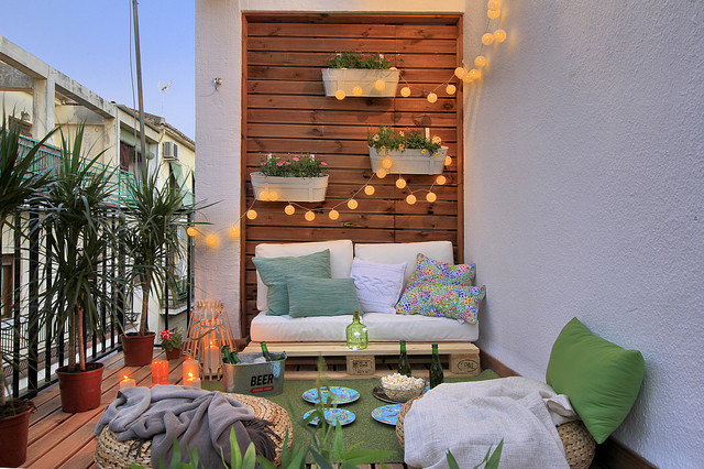 Zona Chill Out por la noche - Mediterráneo - Balcones ...