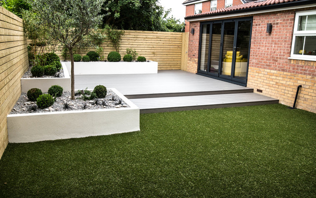 Small, low maintenance garden contemporary-traedgaard