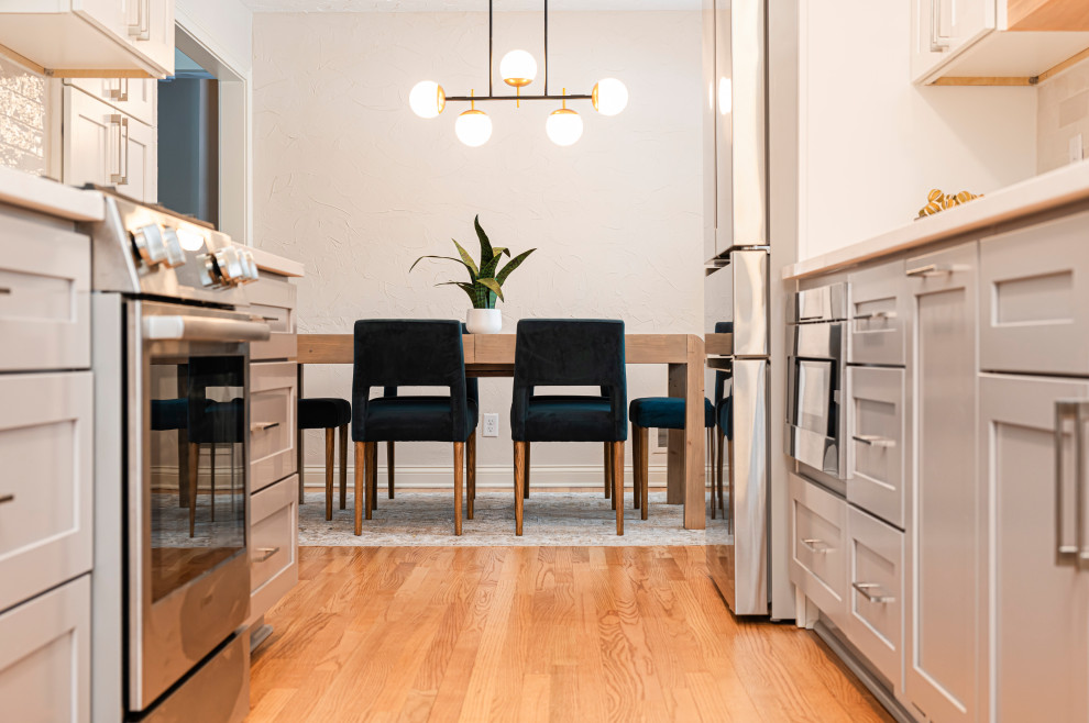 Inspiration for a transitional kitchen remodel in Indianapolis
