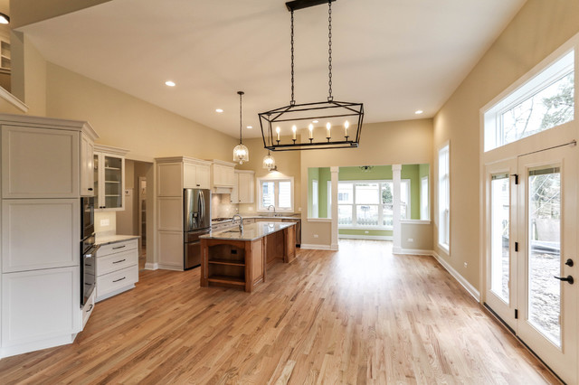 Custom First Floor Master | Downtown Naperville craftsman