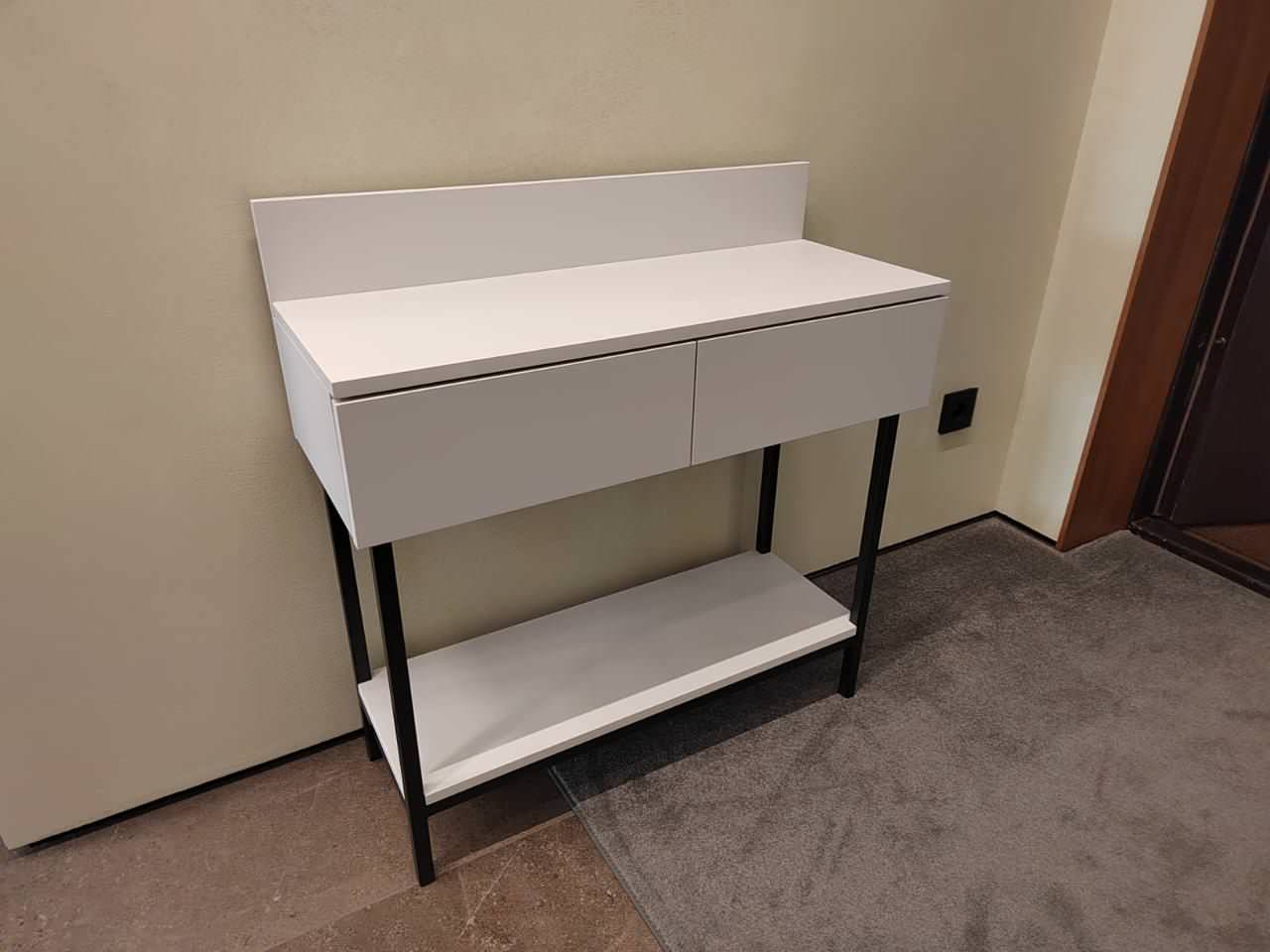 Стеллажи и Панели в квартире