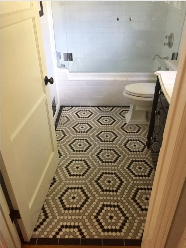 Inspiration for a transitional home design remodel in Los Angeles