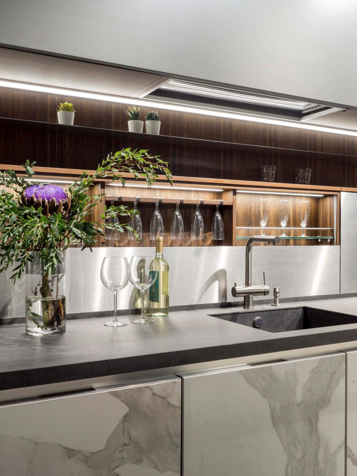 Giulia Novars, Нижний Новгород, ул. Горького 260