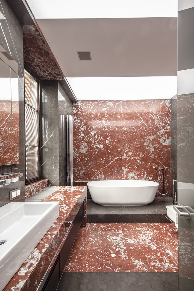 Яркая квартира в Голутвинском переулке