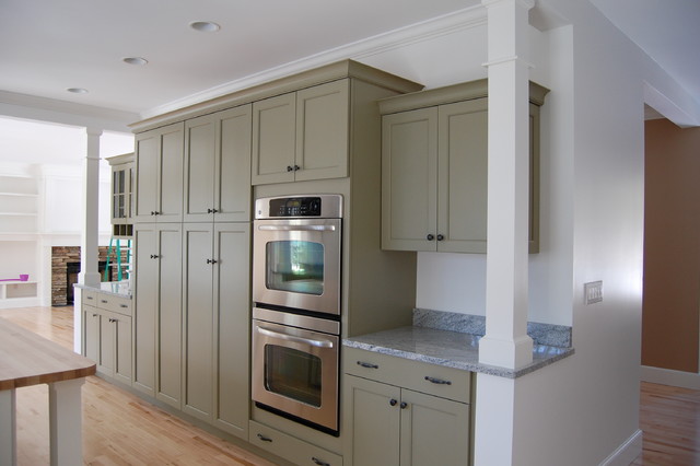 Transitional Kitchen and Bath lantlig-koek