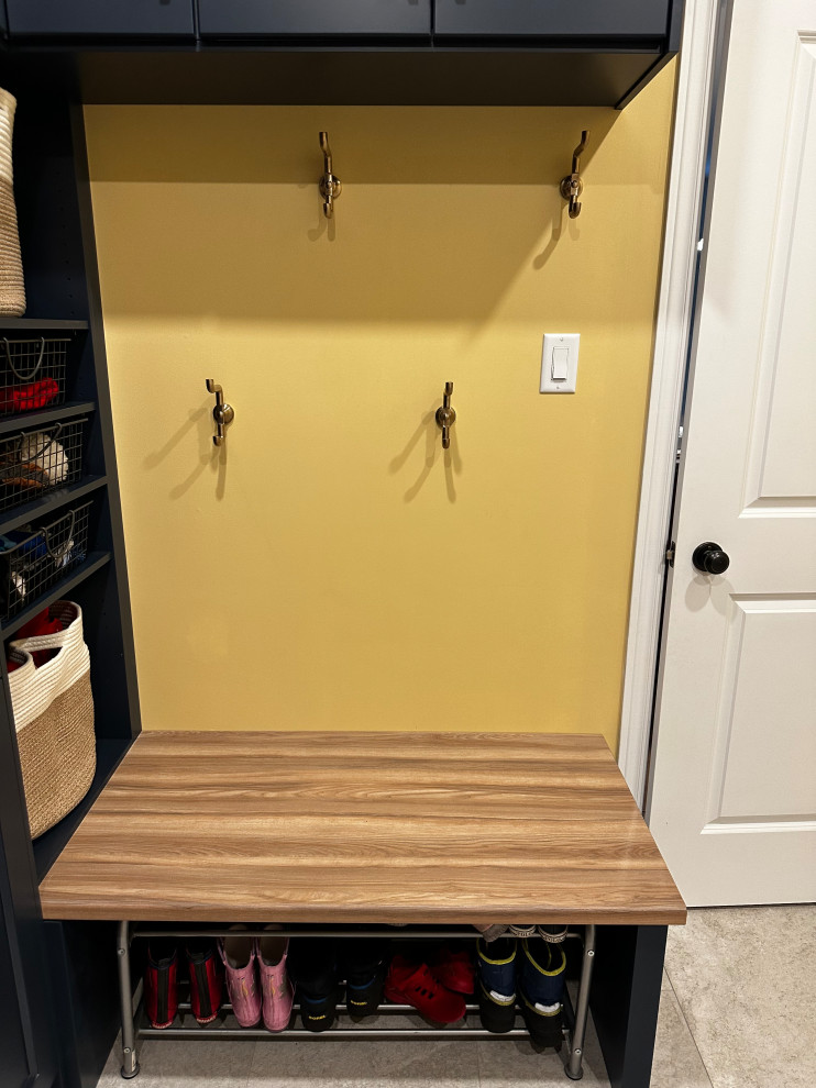Elderberry Ave - Mudroom