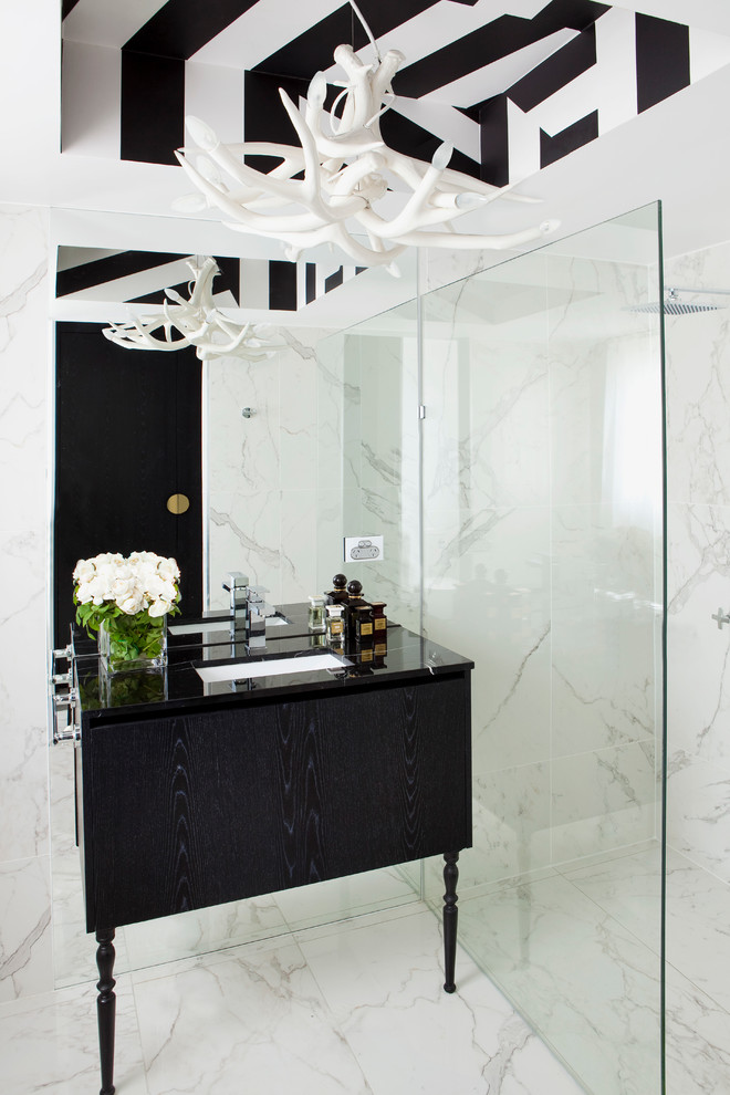 Modern bathroom in Sydney.