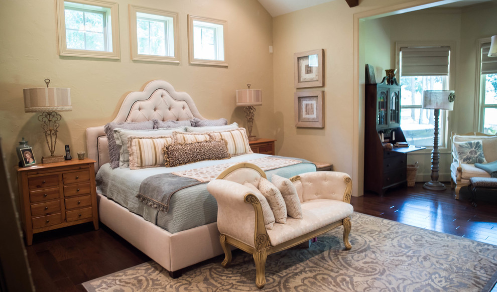 Example of a mountain style bedroom design in Houston