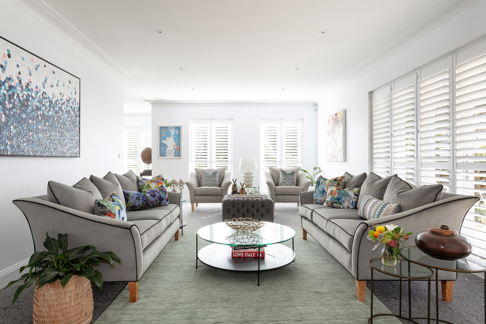 Inspiration for a transitional living room in Melbourne.