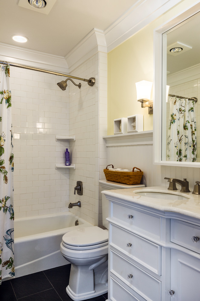This is an example of a beach style bathroom in Orange County.