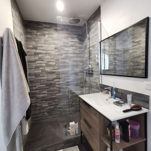 R&eacute;novation compl&egrave;te d'une maison modern-badrum