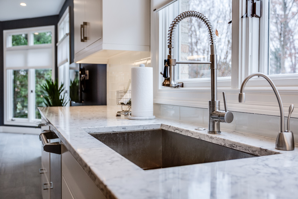 Transitional kitchen photo in DC Metro