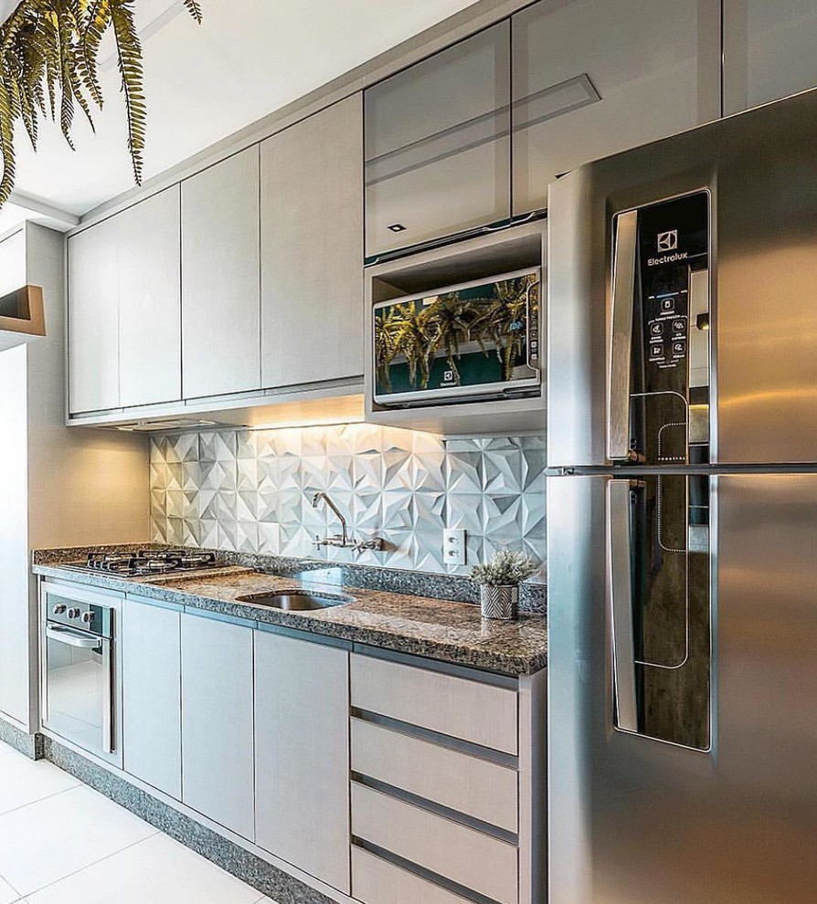 Kitchen - transitional kitchen idea