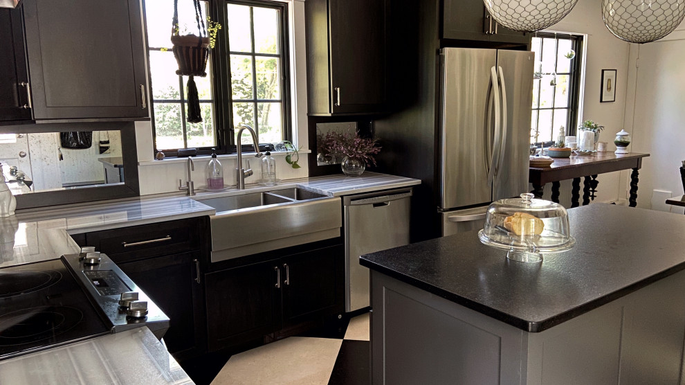 Classic Kitchen - Watch Hill, RI