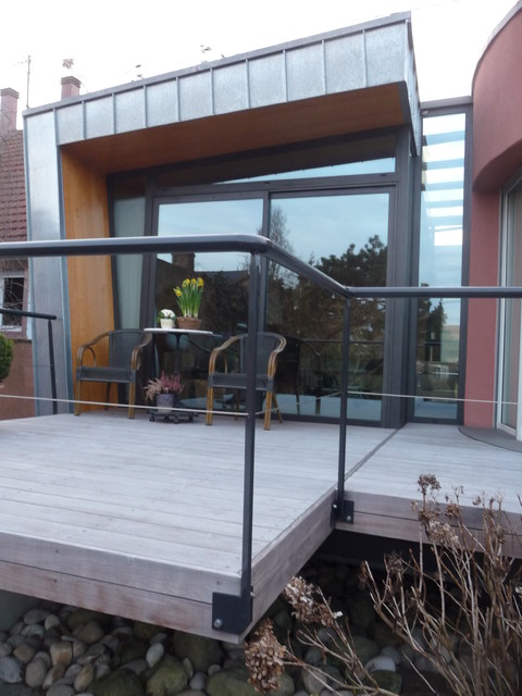 Extension contemporary-deck