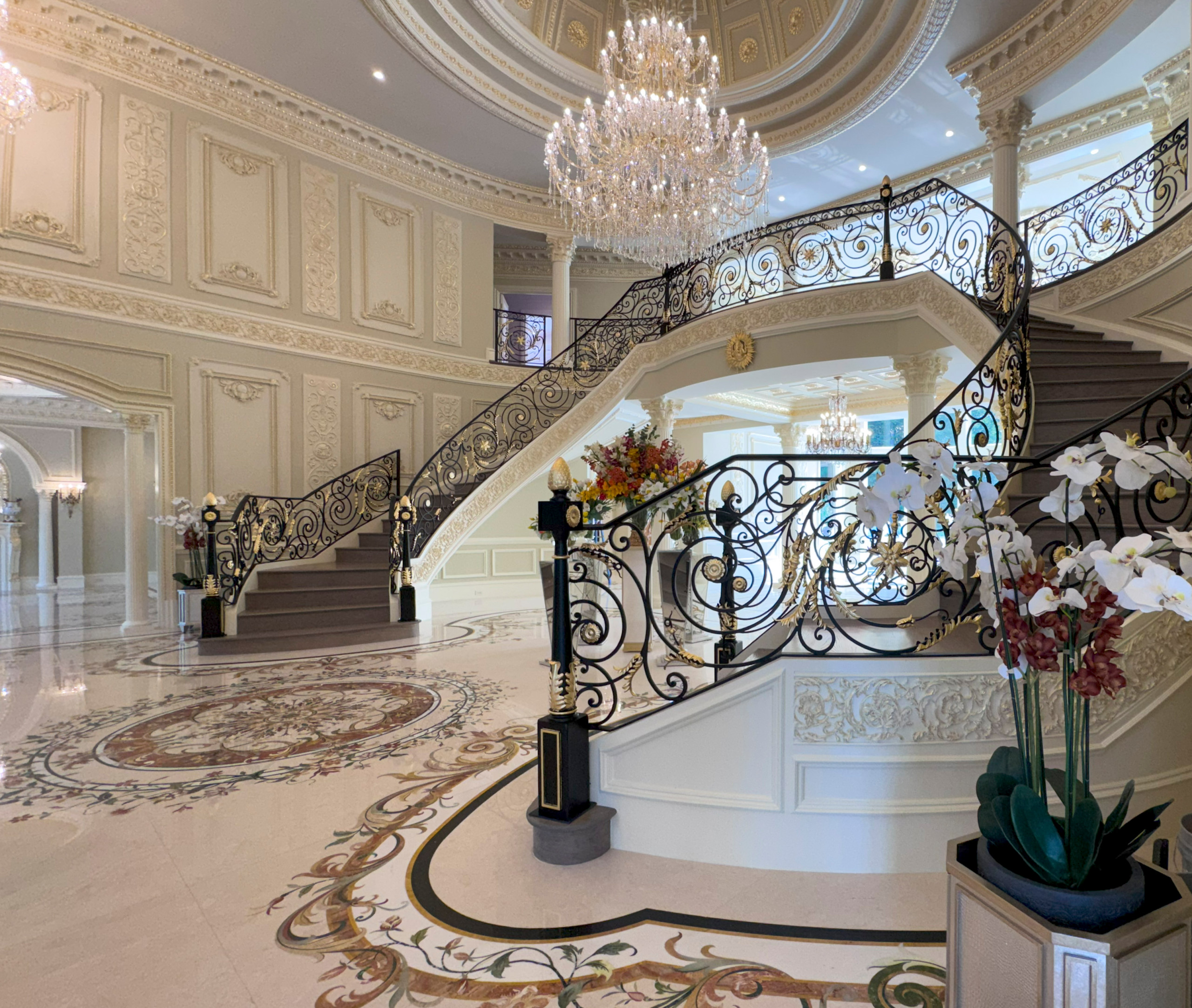 135_Vibrant Staircase with Touch of Historic Grandeur, Great Falls, VA 22066