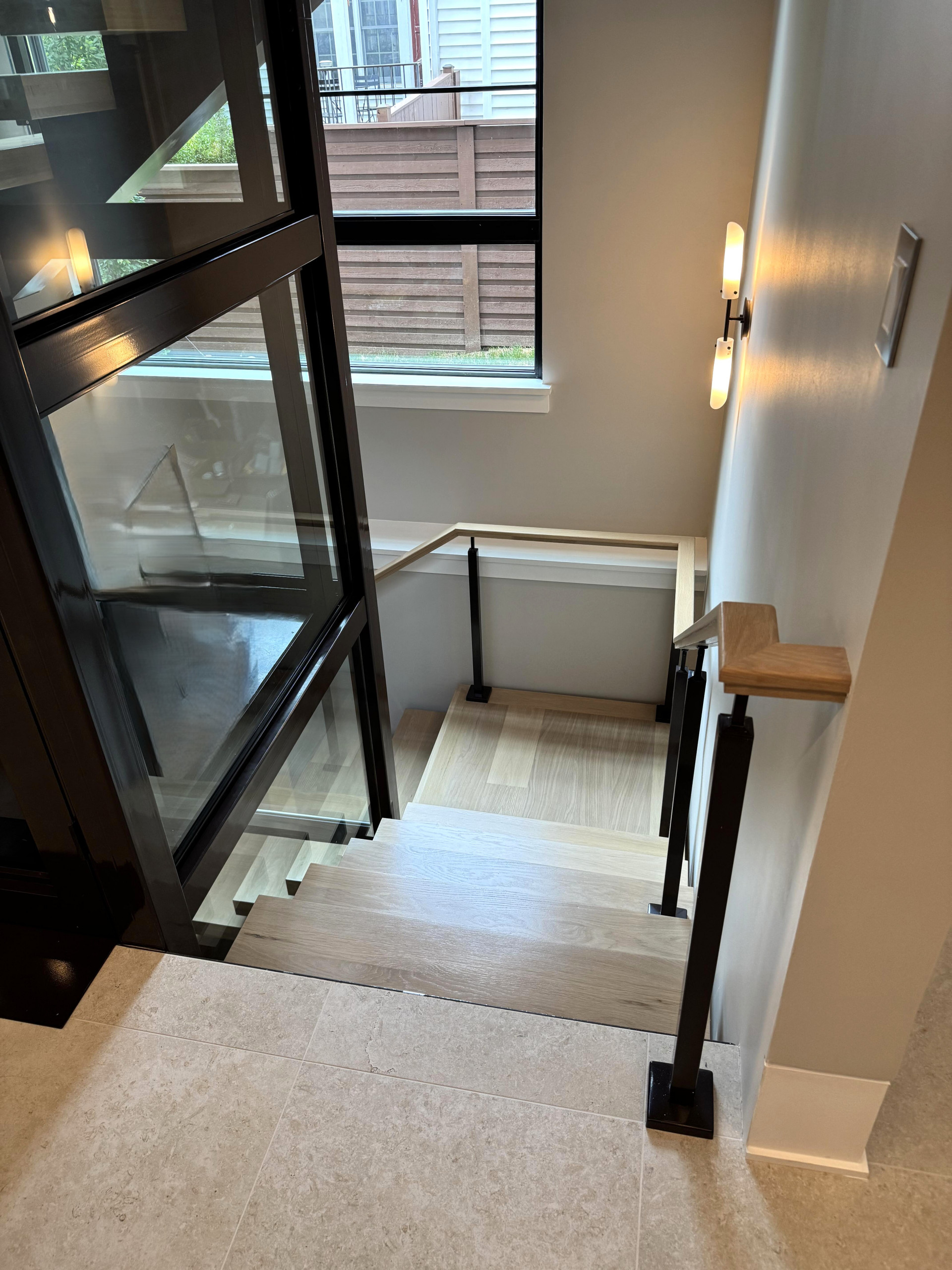 136_Modern Mono-Beam Encircling Glass Elevator, Bethesda, MD 20814