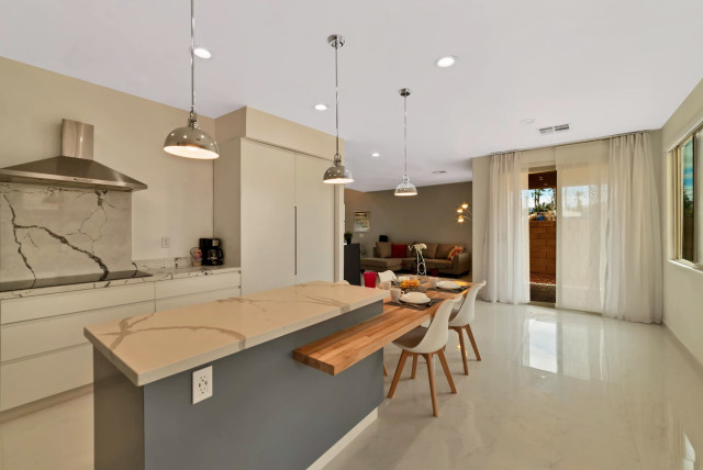 Open Kitchen 