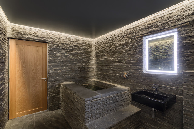 Curved View scandinavian-bathroom