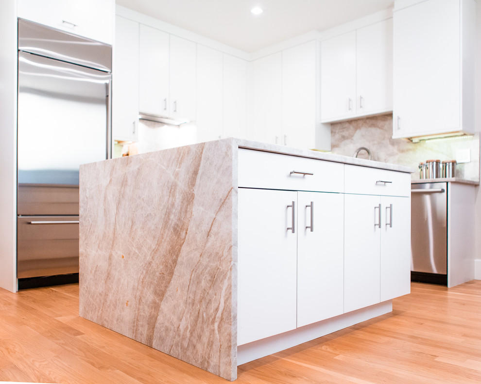 Home design - transitional home design idea in Boston