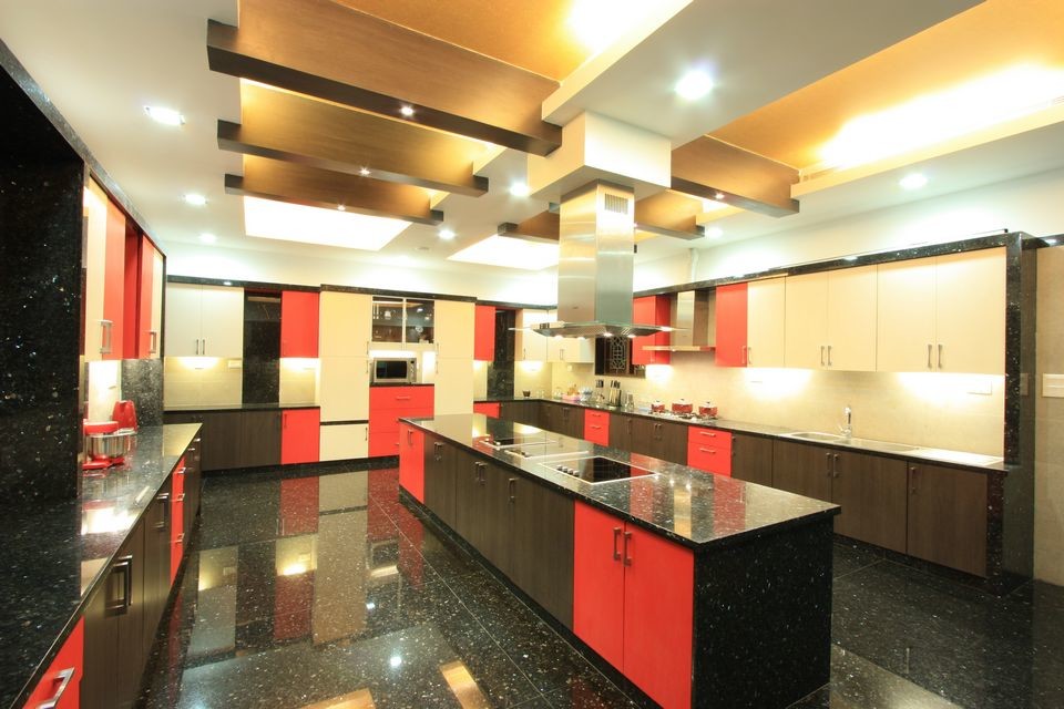 Contemporary kitchen in Chennai.