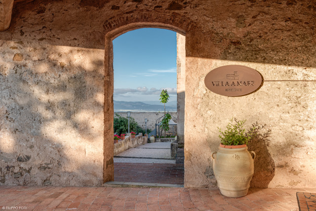 Castello di Populonia middelhavsstil-terrasse