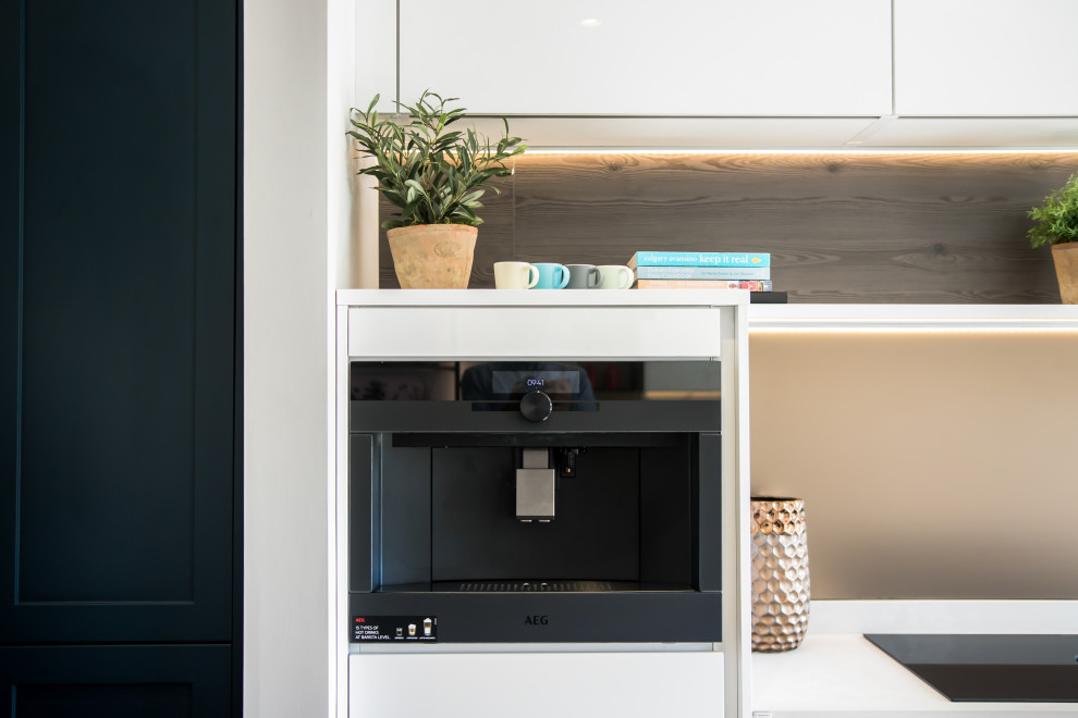 Design ideas for a contemporary home in Surrey.