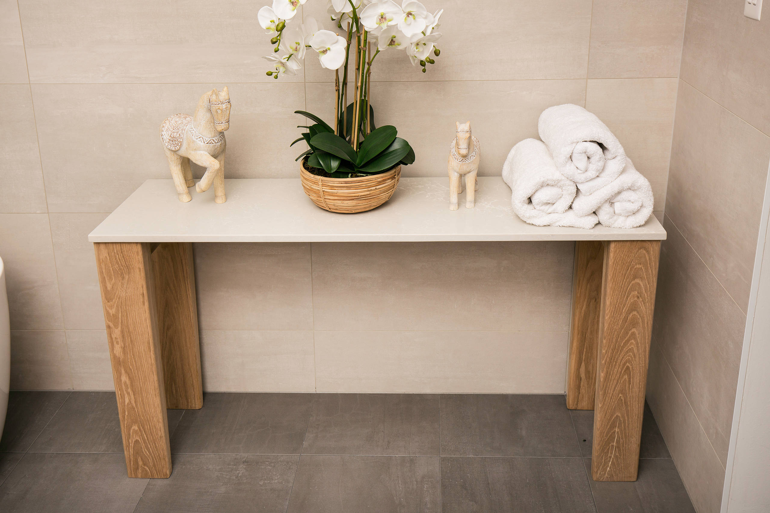 peter & lukshmi, credenza