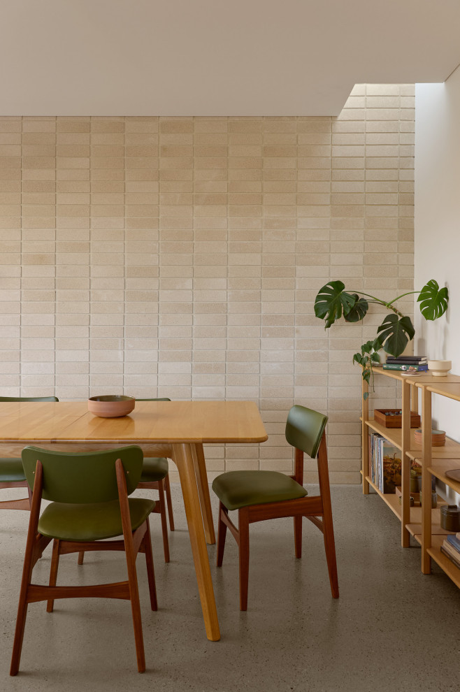Inspiration for a midcentury dining room in Perth.