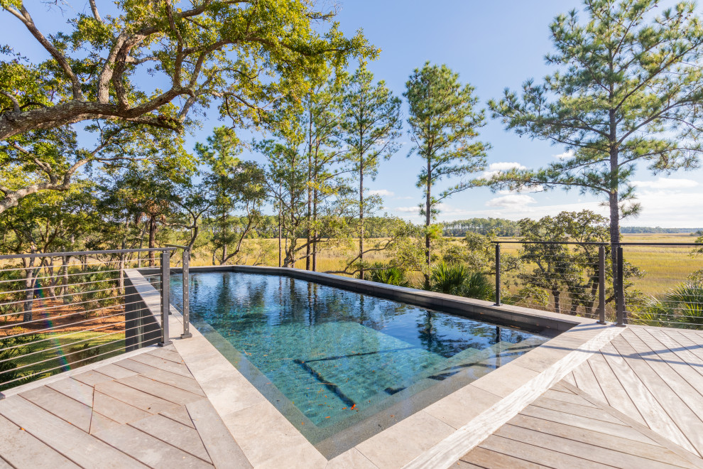 This is an example of a contemporary pool in Charleston.