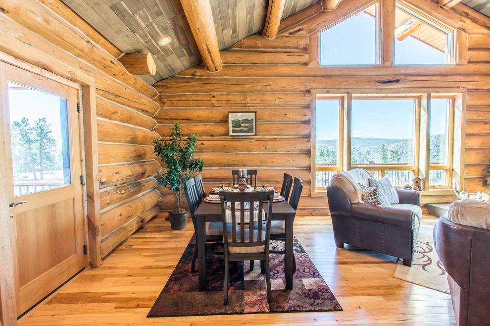 Mountain style home design photo in Denver