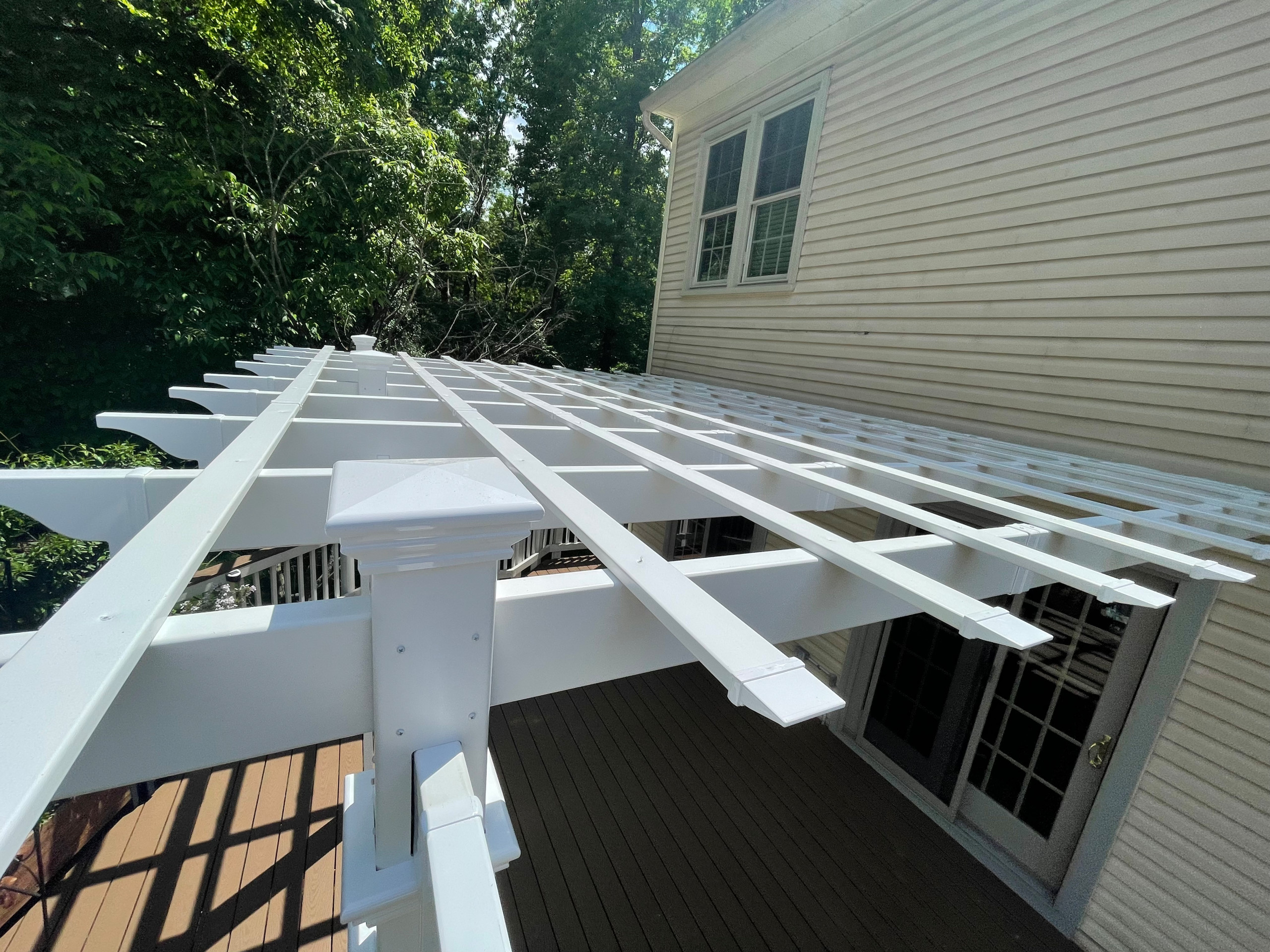 Deck pergola