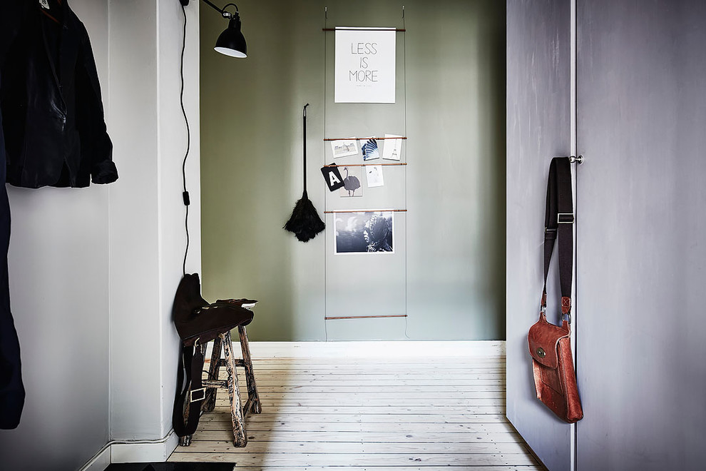 Design ideas for a scandinavian hallway in Gothenburg.
