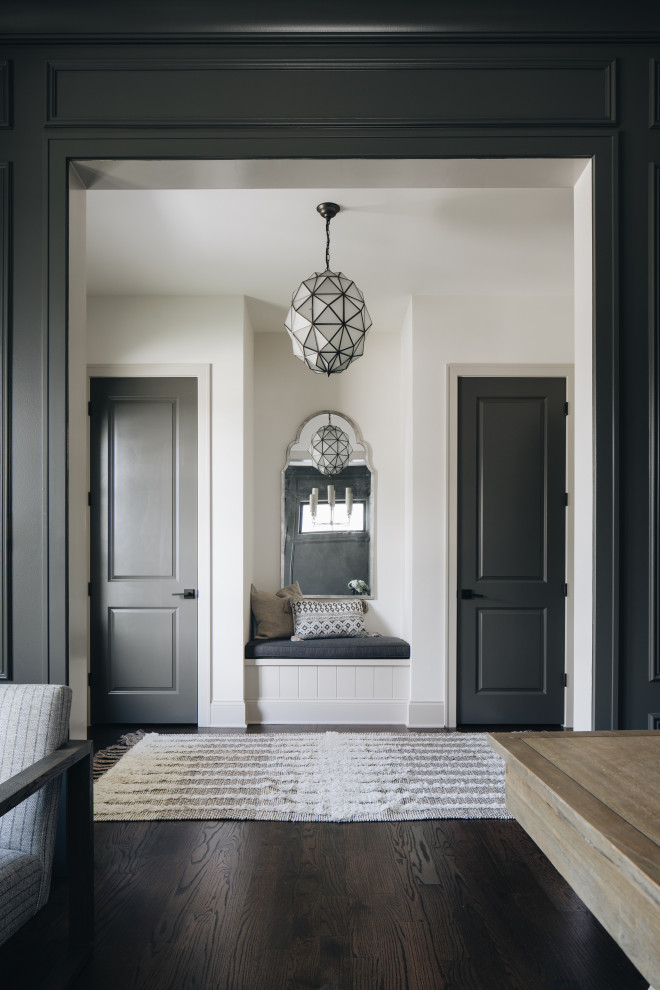Inspiration for a transitional home design remodel in Chicago