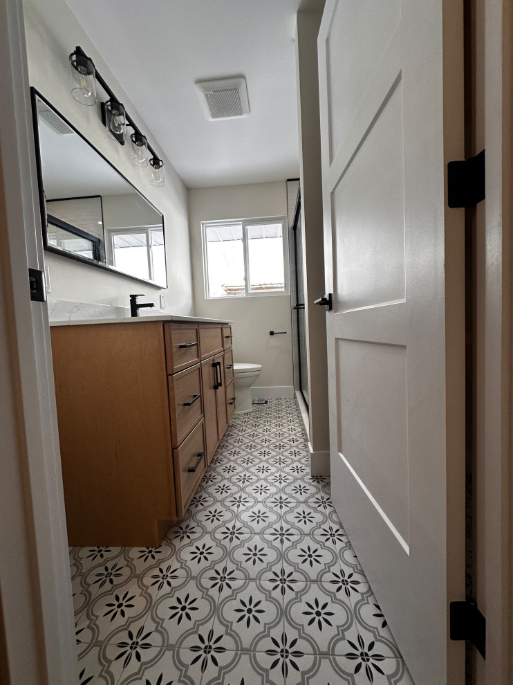 Trillium Cres - Modern Bathroom Remodel