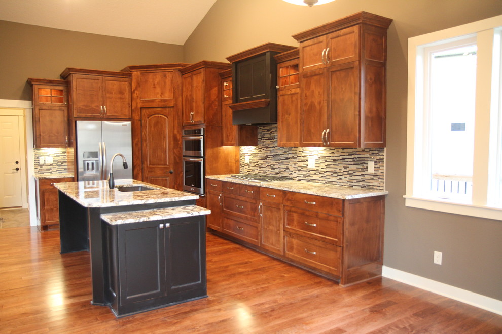 Redwood Model Maple Grove Traditional Kitchen Minneapolis by