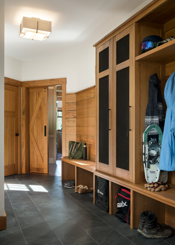 Entryway - rustic entryway idea in Burlington