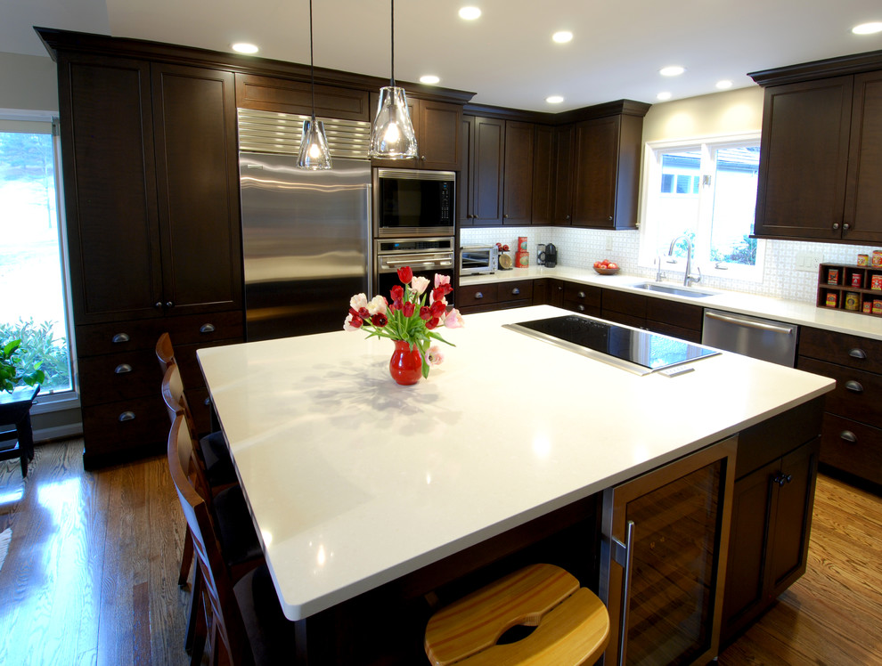 Kitchen - transitional kitchen idea in Wilmington