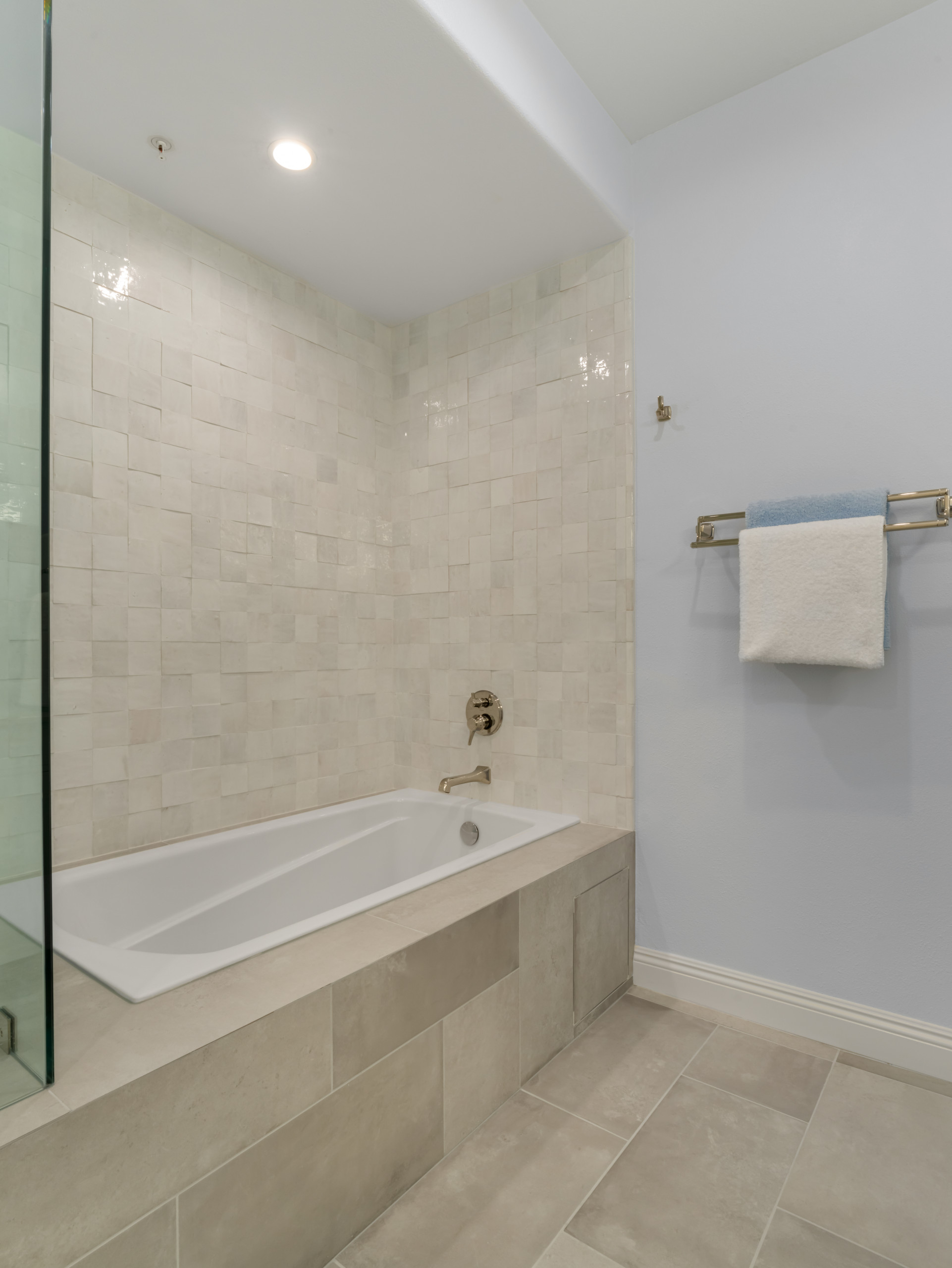 Coastal Primary En Suite Remodel - Kelly