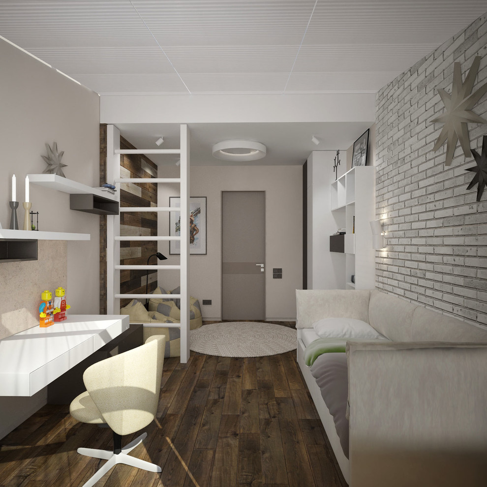 НА СЕДЬМОМ ЭТАЖЕ