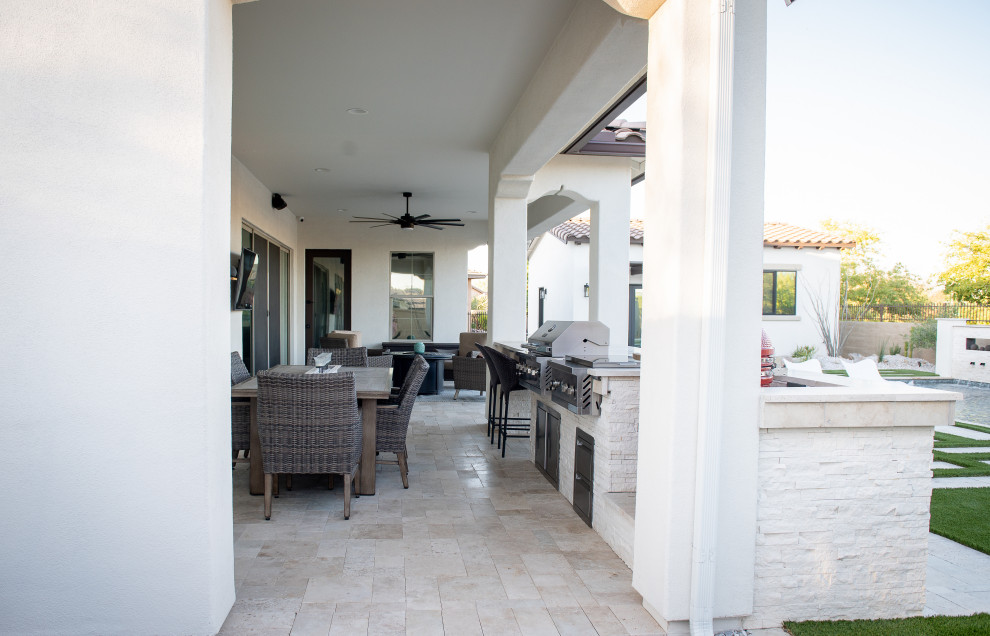 Contemporary outdoor Living area