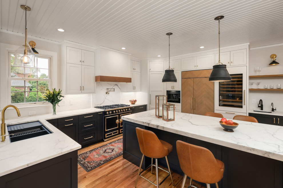 Kitchen - transitional kitchen idea