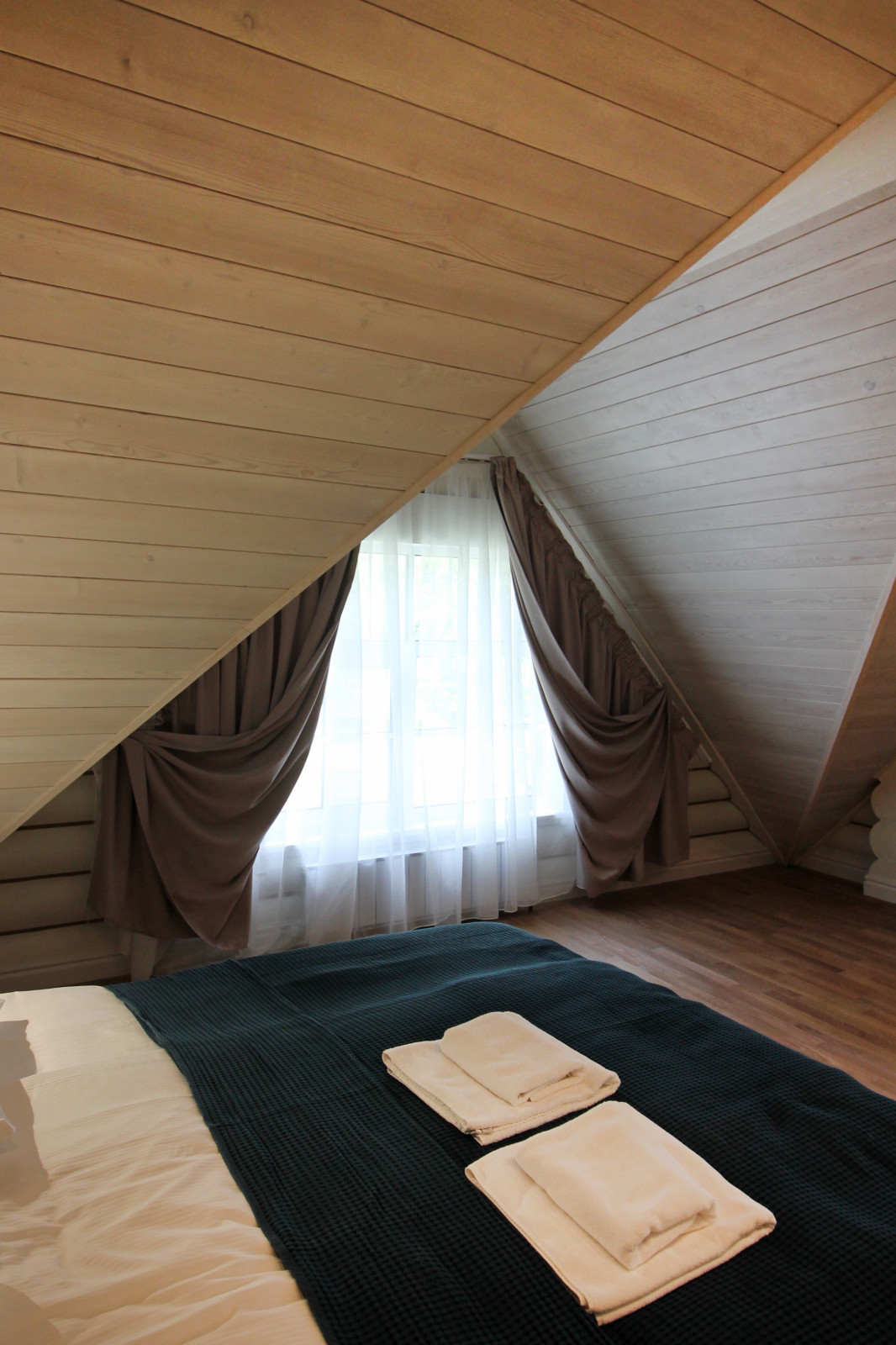 Срубовой коттедж 38 в п.Рощино, Ленинградская обл. Царство-Королевство