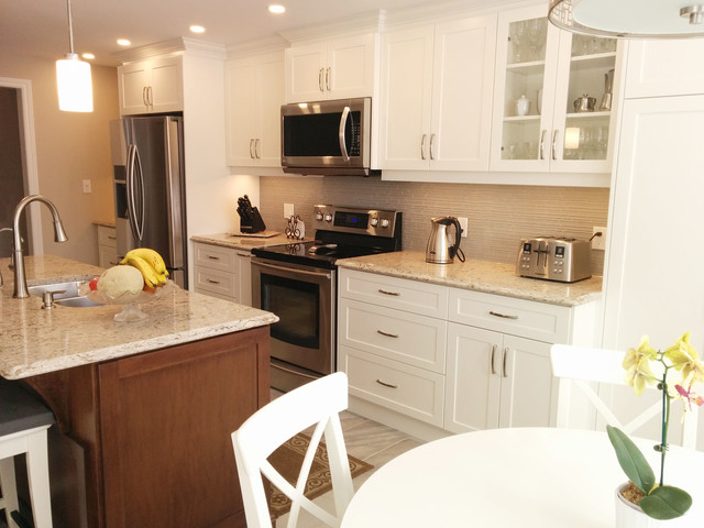 Spacious Kitchen Remodel klassisch-kueche