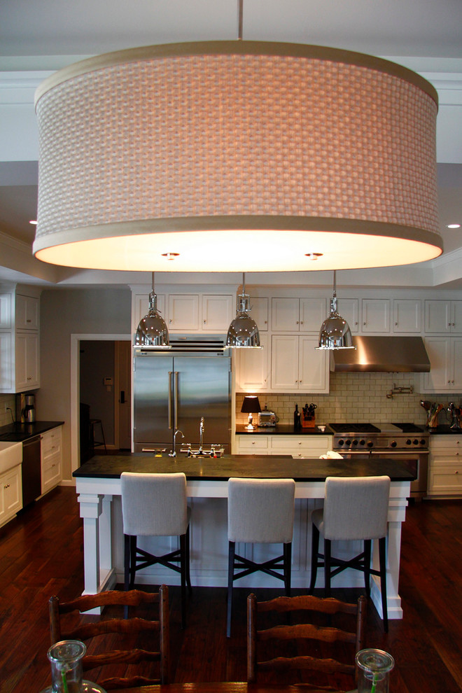 Transitional kitchen photo in Austin