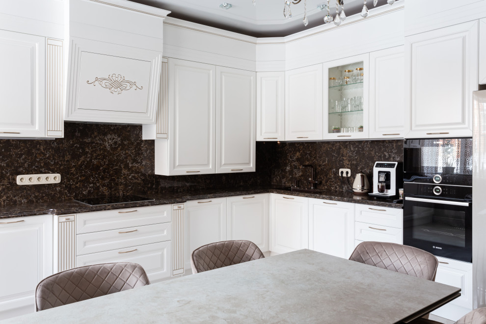 Угловая классическая кухня в КП Загорянка парк