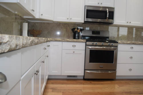 Inspiration for a transitional kitchen remodel in Chicago