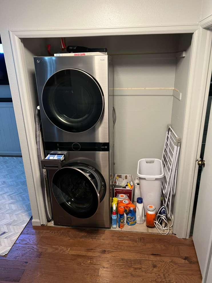 help-desperate-how-to-enclose-laundry