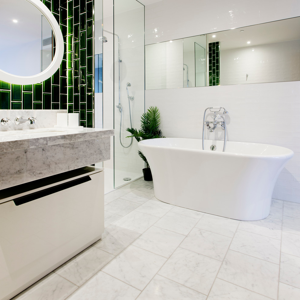 Photo of a contemporary bathroom in London.
