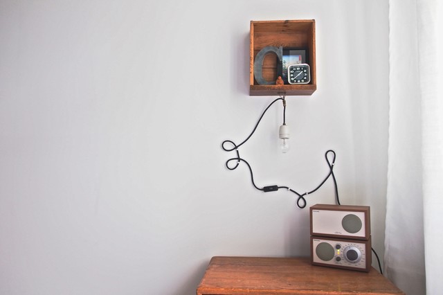 Everything You Need For Less 6 ideas para decorar, ocultar cables o  disimular cables , esconder cables en la pared 